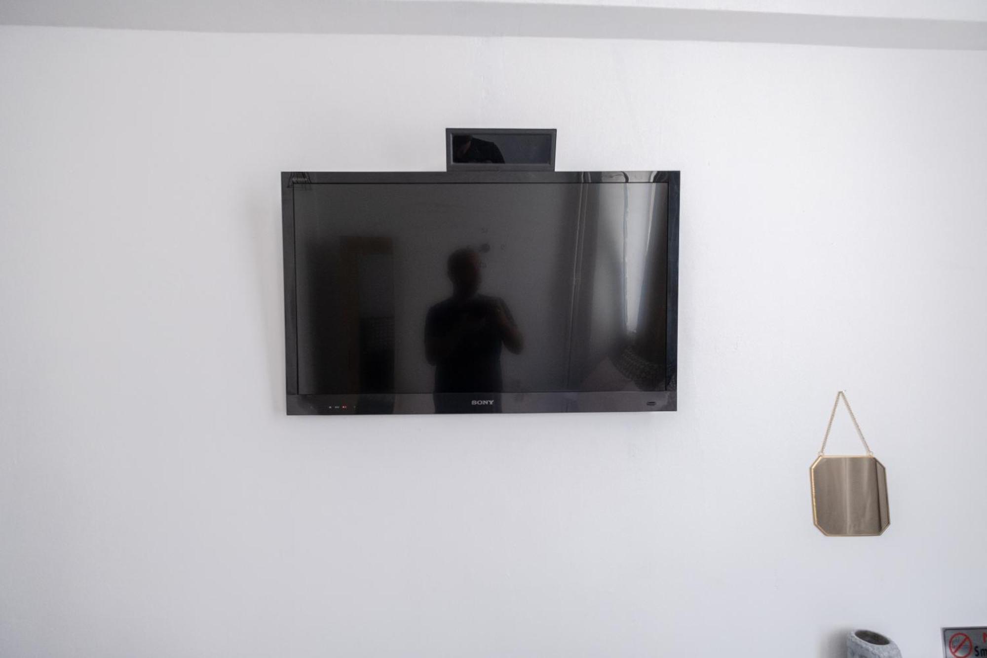 Apartment Athanias Ii Drama